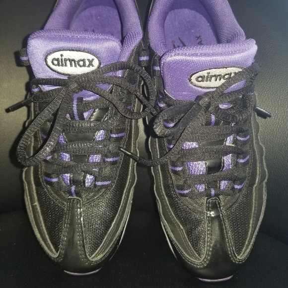 Nike Air Max '95 LE Size 4.5Y - Picture 2 of 13